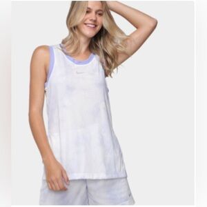 Nike Woman’s Icon Clash Tank Top in Light Thistle